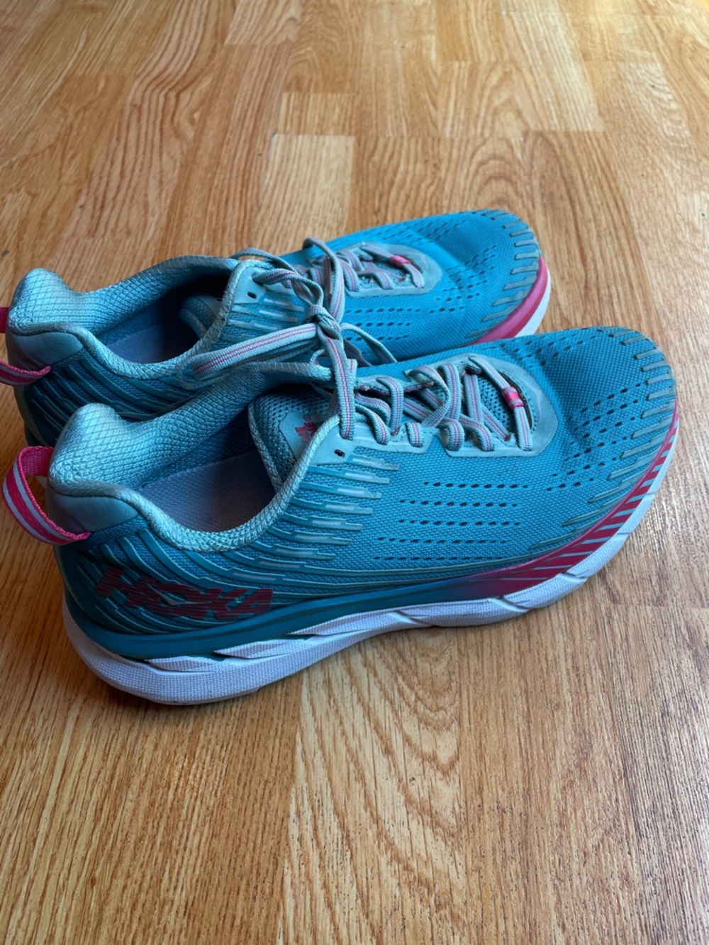 Hoka One One Clifton 5